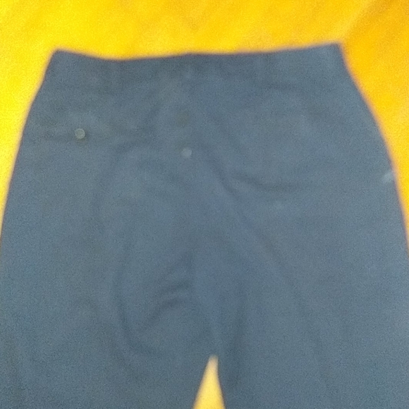 A pair of men's work pants. - Picture 3 of 5